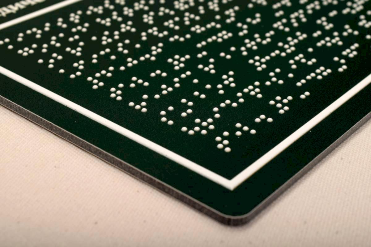 Изготовления табличек Брайля